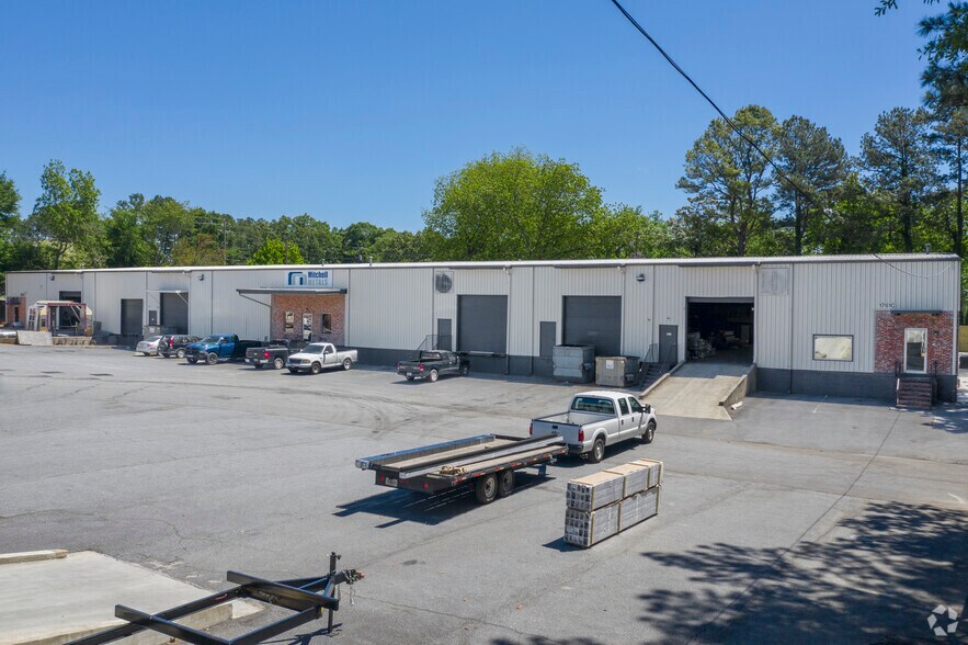 More Photos Of 1761 McCoba Dr SE, Smyrna Warehouse For Lease