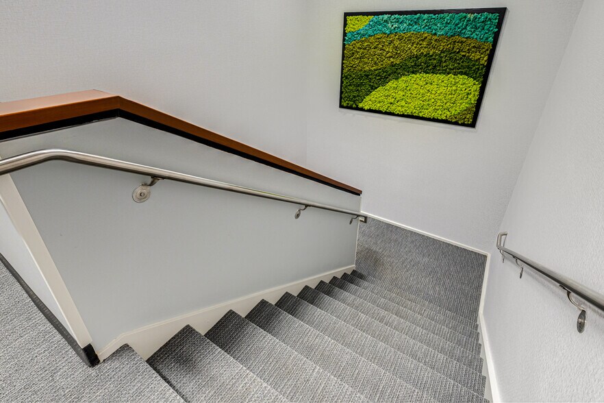 More Photos Of 4900 Cox Rd, Glen Allen Office For Lease