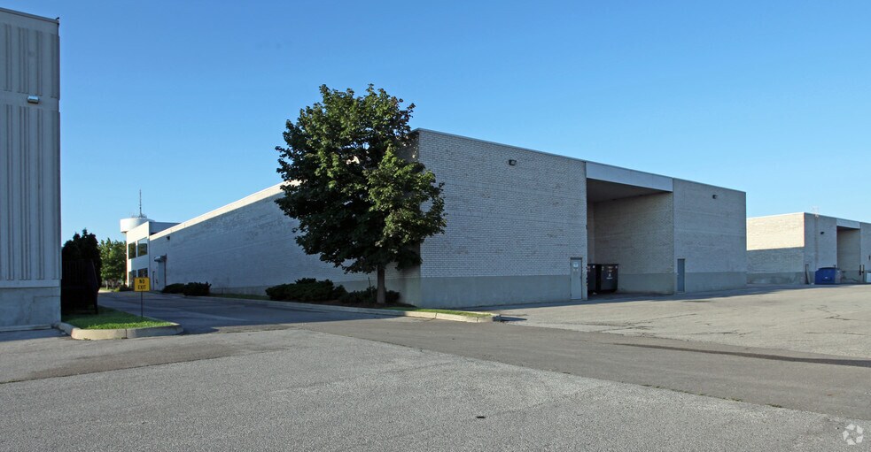 More Photos Of 120 Duffield Dr, Markham Flex For Lease