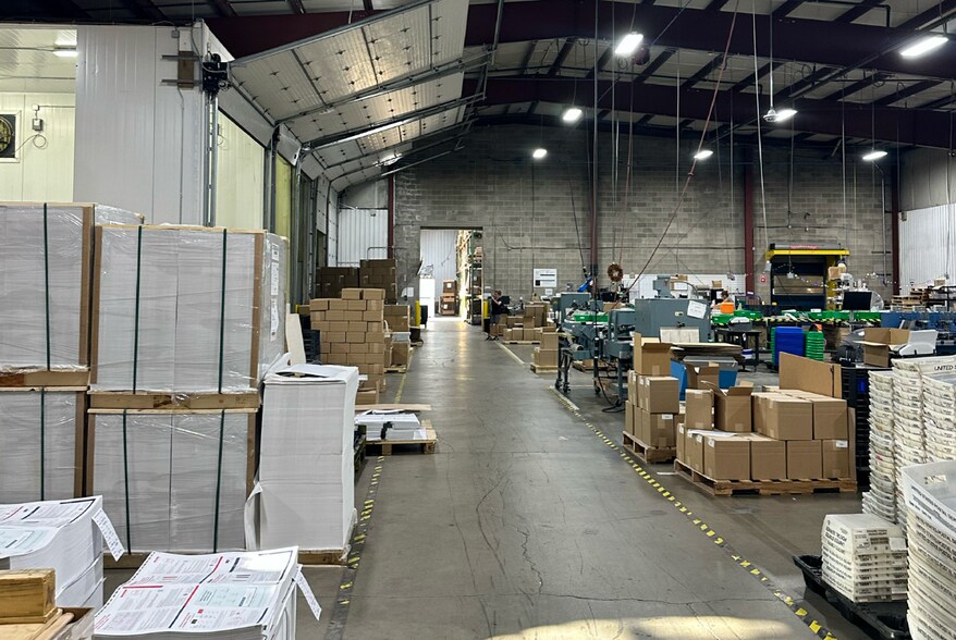 More Photos Of 150 Lawton Ave, Monroe Distribution For Lease