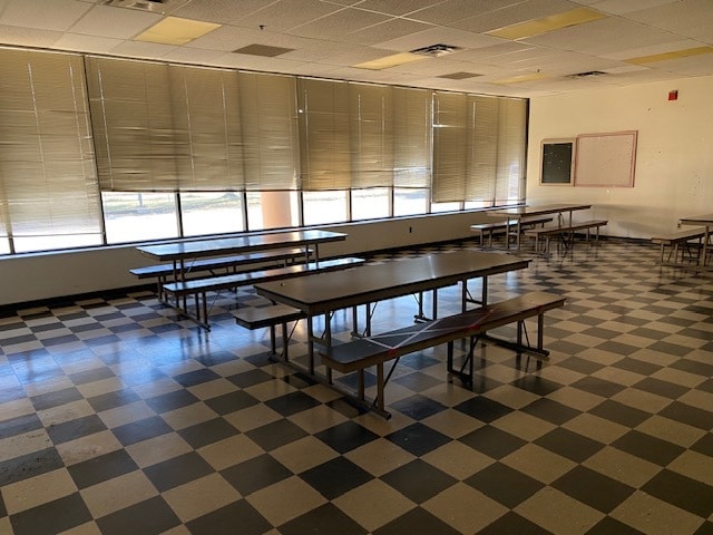 More Photos Of 10 Middletown Ave, North Haven Warehouse For Lease