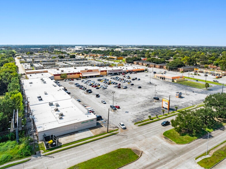 More Photos Of 114-154 Fairmont Pky, Pasadena Storefront For Sale