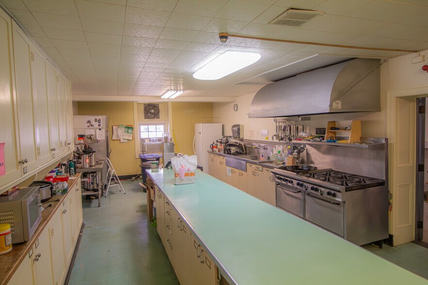 More Photos Of 181 Western ave, Albany Religious Facility For Sale