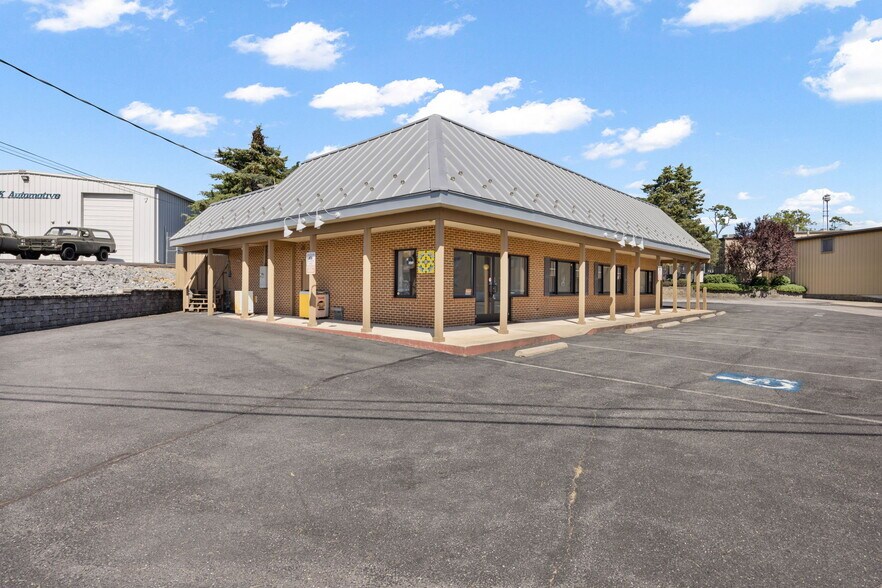 More Photos Of 294 Lee Hwy, Verona General Retail For Lease