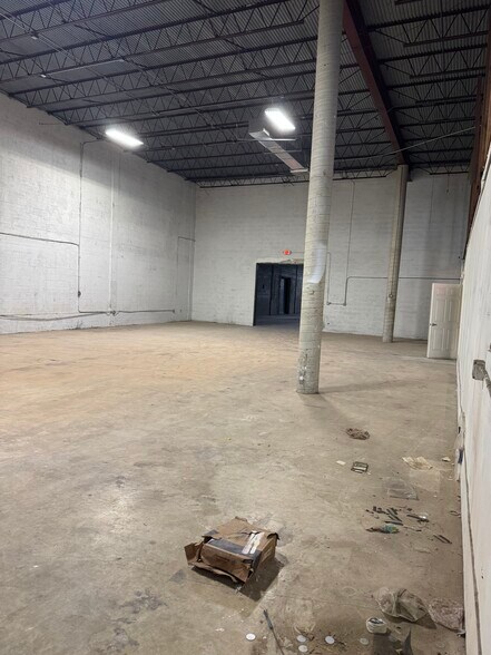 More Photos Of 4230 NW 128th St, Opa Locka Warehouse For Lease