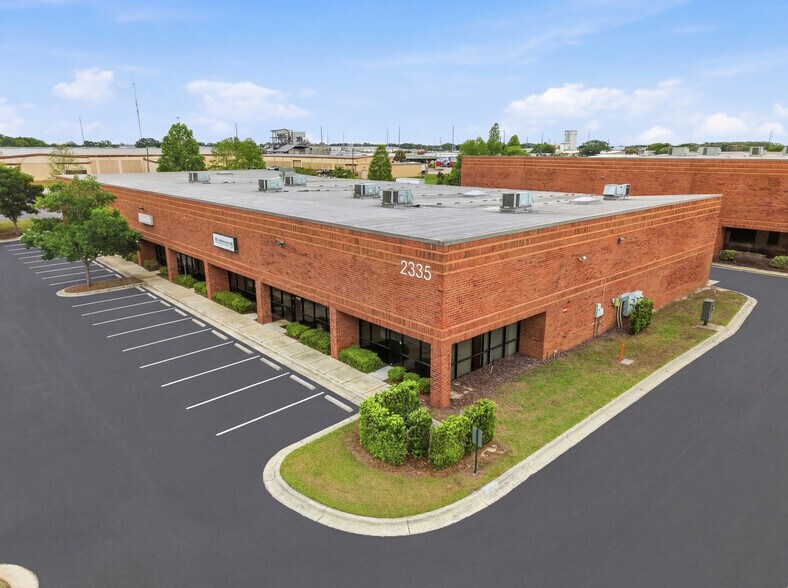 More Photos Of 2335 Commerce Point Dr, Lakeland Unknown For Lease