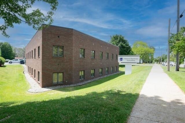 More Photos Of 201 Frontenac Ave, Stevens Point Office For Sale