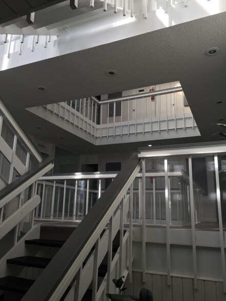 More Photos Of 1901 Kipling St, Lakewood Office For Sale