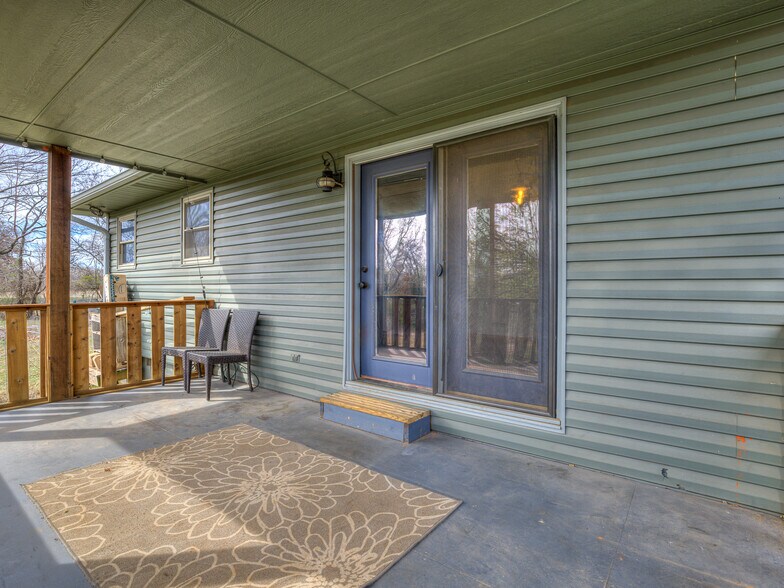 More Photos Of 980916 S Highway 18, Chandler Industrial For Sale