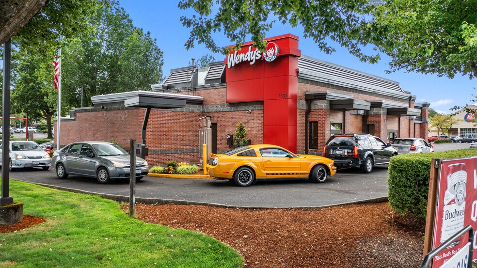 More Photos Of 1443-1561 NE 181st Ave, Portland General Retail For Lease