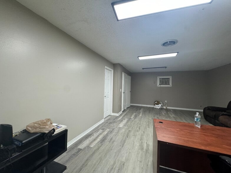More Photos Of 531 N US Highway 17 92, Longwood Storefront Retail Office For Sale