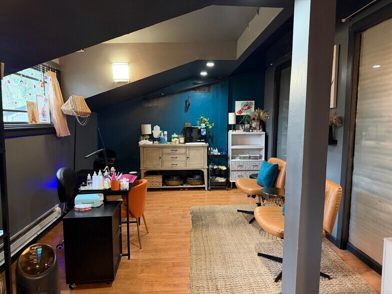 More Photos Of 2800 Holly Springs Pky, Holly Springs General Retail For Lease