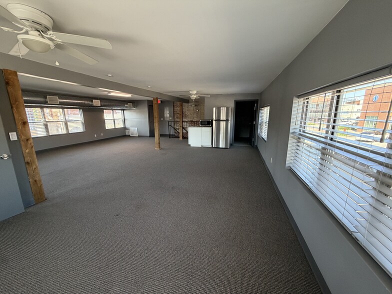 More Photos Of 111 E Commercial St, Broken Arrow Office Residential For Lease