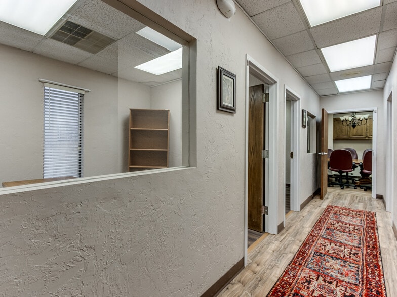 More Photos Of 9700 S S Pennsylvania Ave, Oklahoma City Medical For Lease