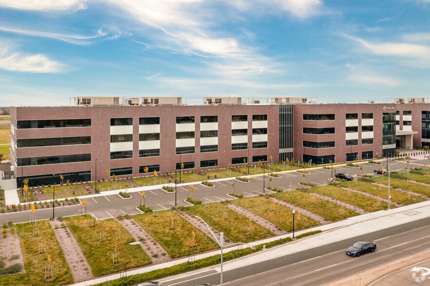 More Photos Of 4151 E Commerce Way, Sacramento Office For Lease