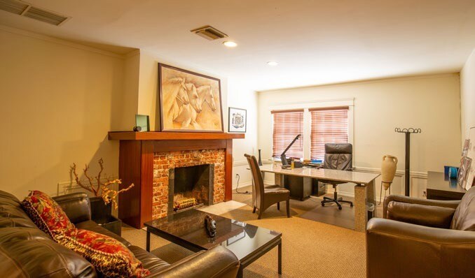 More Photos Of 8282 W Sunset Blvd, West Hollywood Office For Sale