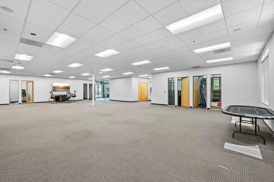 More Photos Of 3164 Lionshead Ave, Carlsbad Office For Lease