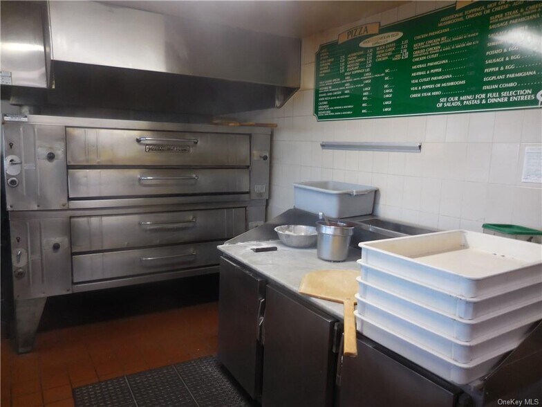 More Photos Of 2850 State Route 17K, Middletown Restaurant For Sale