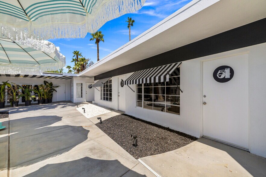 More Photos Of 120 W Vereda Sur, Palm Springs Hotel For Sale