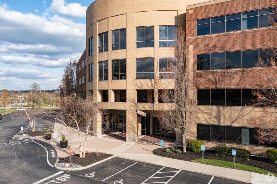More Photos Of 5151 Pfeiffer Rd, Blue Ash Office For Lease