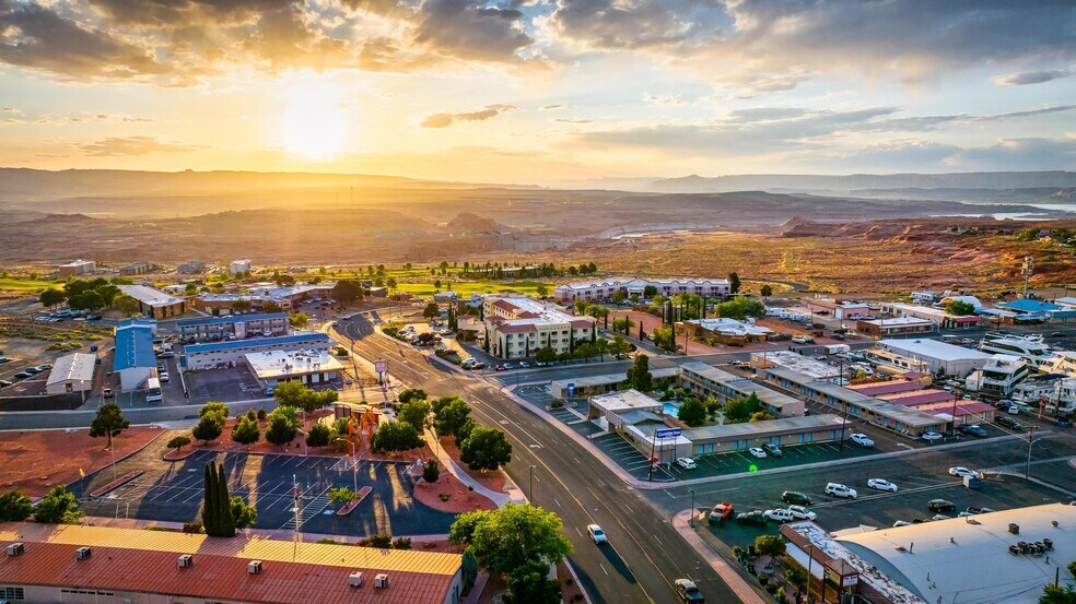 More Photos Of 150 N Lake Powell Blvd, Page Hotel For Sale