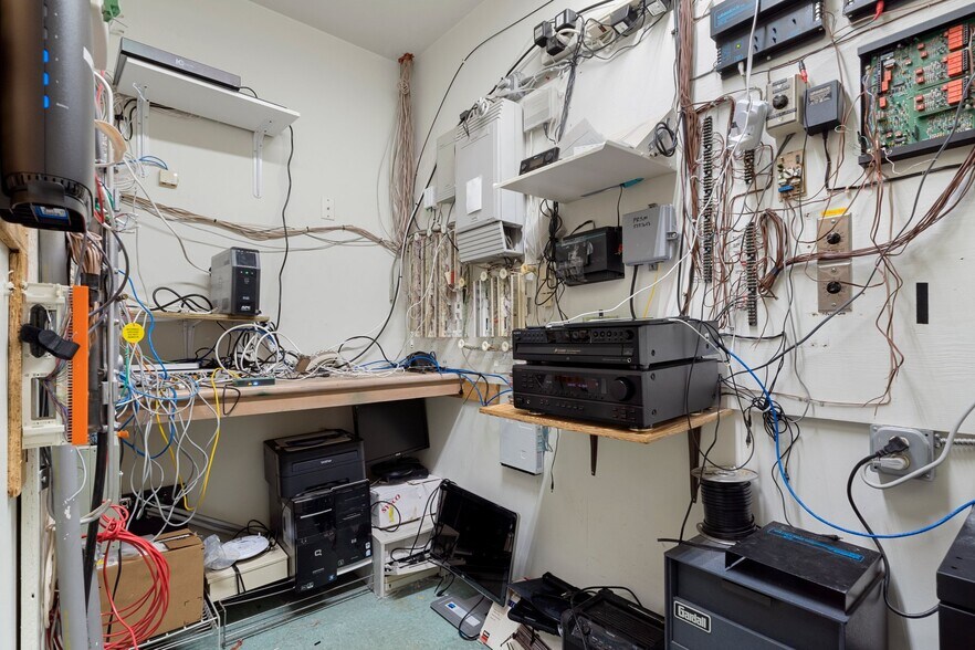 More Photos Of 4550 Golf Club Ln, Spring Hill Golf Course Driving Range For Sale