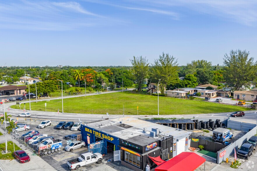 More Photos Of 7925 NW 13th Ct, Miami General Retail For Lease