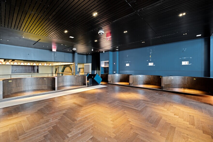 More Photos Of 1910-1918 Chestnut St, Philadelphia Freestanding For Lease