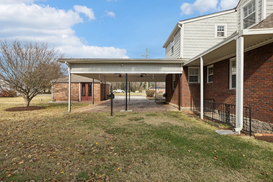 More Photos Of 502 Hazelwood Dr, Smyrna Loft Creative Space For Lease