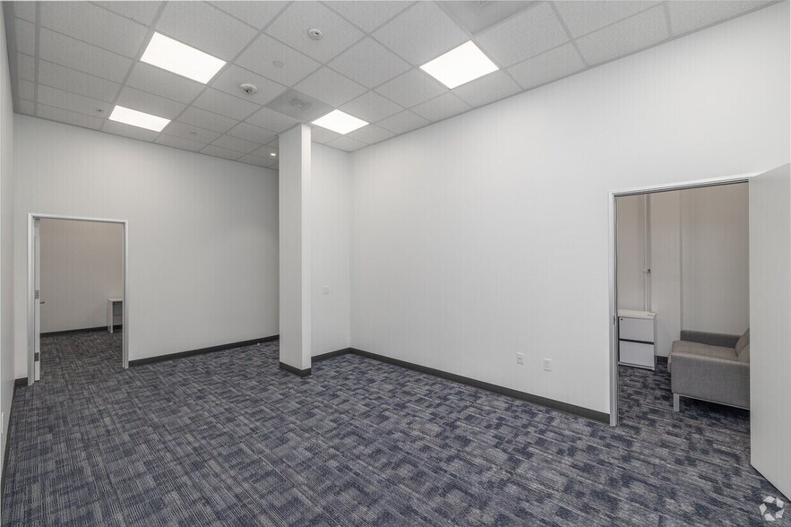 More Photos Of 331 Santa Monica Blvd, Santa Monica Apartments For Lease