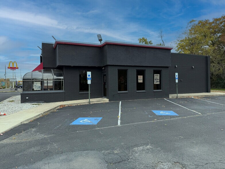 More Photos Of 1858 Burlington Mount Holly Rd, Mount Holly Freestanding For Lease