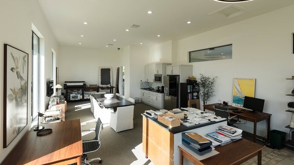 More Photos Of 3502 Wild Cherry Dr, Austin Unknown For Lease