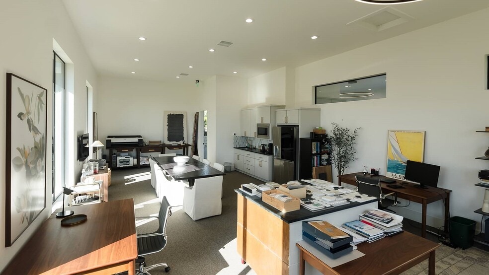 More Photos Of 3503 Wild Cherry Dr, Austin Office For Sale