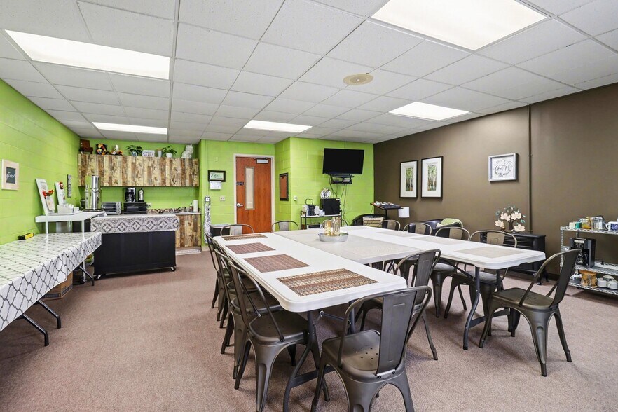 More Photos Of 3301 Green St, Shelby Industrial For Sale