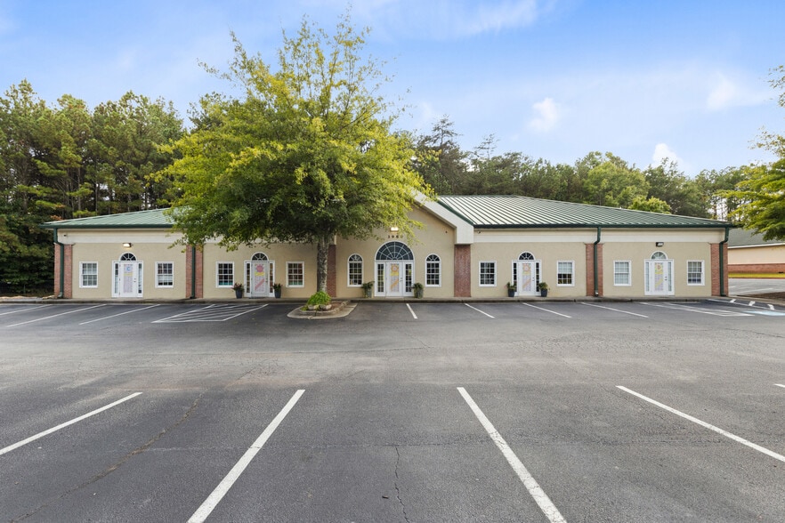 More Photos Of 3980 Shallowford Rd, Marietta Office For Sale
