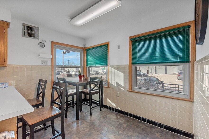 More Photos Of 1405 W Silver Spring Dr, Milwaukee Veterinarian Kennel For Sale