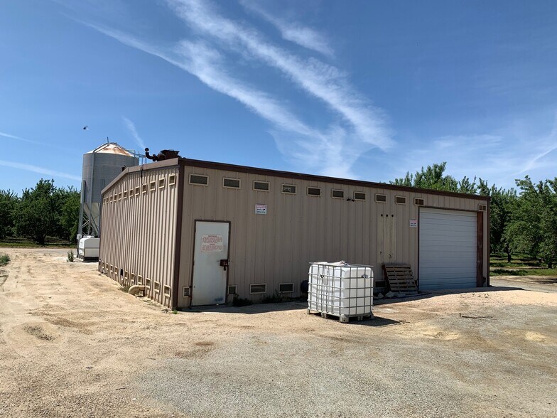 More Photos Of Sec Wildwood Rd & Sherwood Ave, Wasco Land For Sale