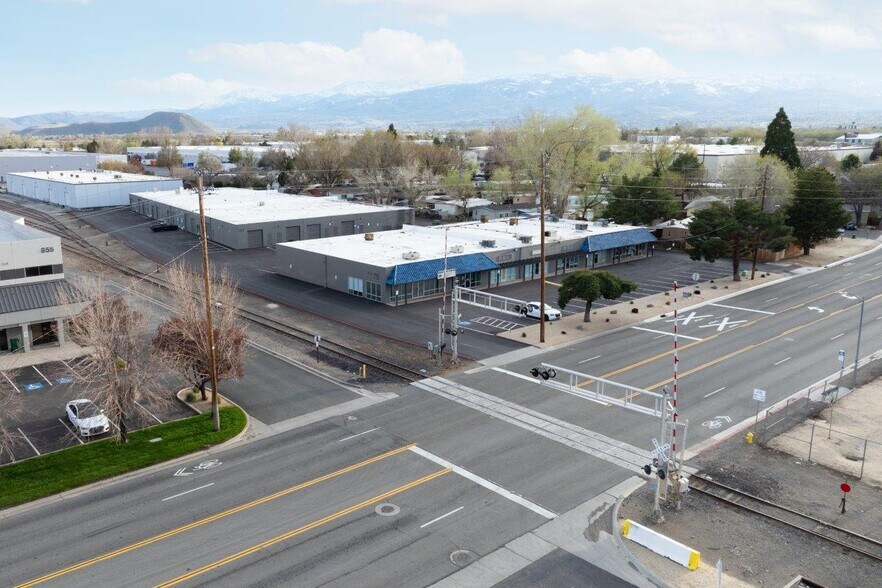 More Photos Of 755 E Greg St, Sparks Light Distribution For Lease