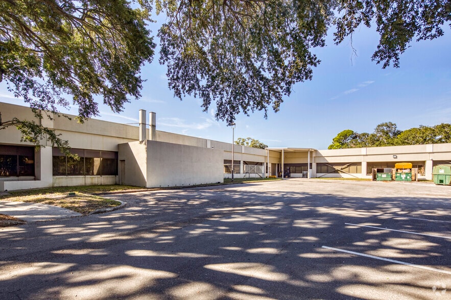More Photos Of 5710 Hoover Blvd, Tampa Light Distribution For Sale