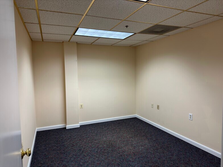 More Photos Of 305 Harrison St, Leesburg Medical For Lease