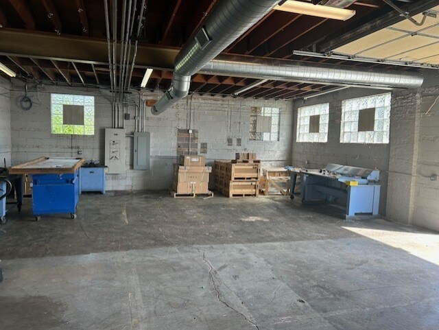 More Photos Of 4202 Warren Ave, Hillside Warehouse For Sale