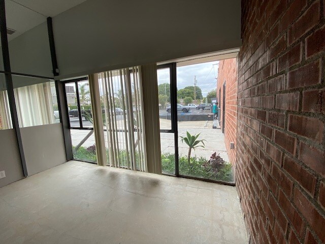 More Photos Of 4200 Sepulveda Blvd, Culver City Office For Lease