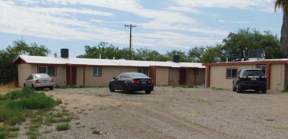 More Photos Of 10473 S Nogales Hwy, Tucson Specialty For Sale