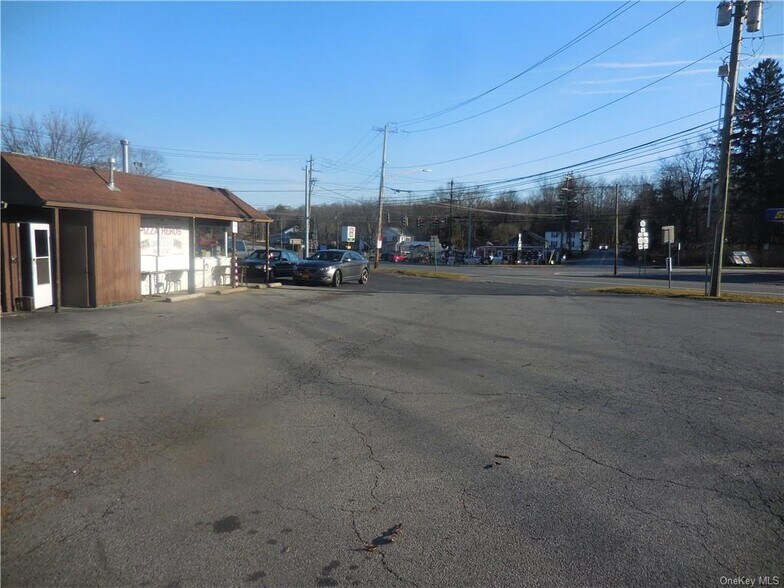 More Photos Of 2850 State Route 17K, Middletown Restaurant For Sale