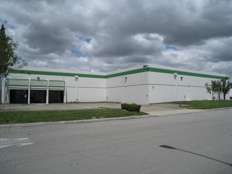 More Photos Of 4520 Danito Ct, Chino Warehouse For Lease