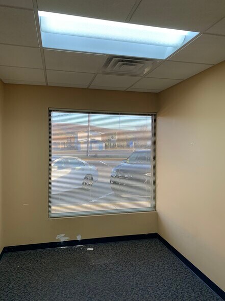 More Photos Of 208 Kevin Ln, Brodheadsville Medical For Lease