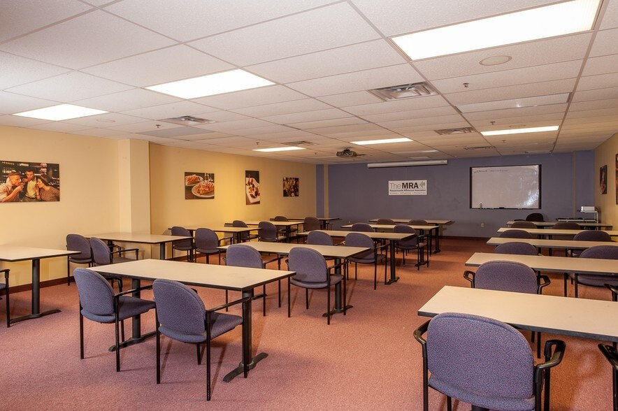 More Photos Of 333 Turnpike Rd, Southborough Office For Lease