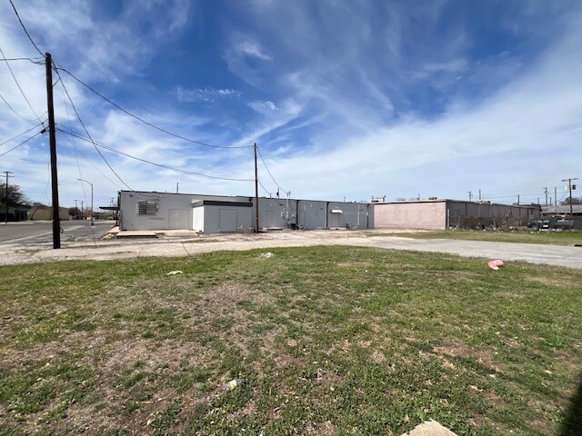 More Photos Of 802-806 N Gray St, Killeen Restaurant For Sale
