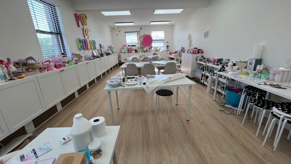 More Photos Of 2943-2957 Long Beach Rd, Oceanside Storefront Retail Office For Lease