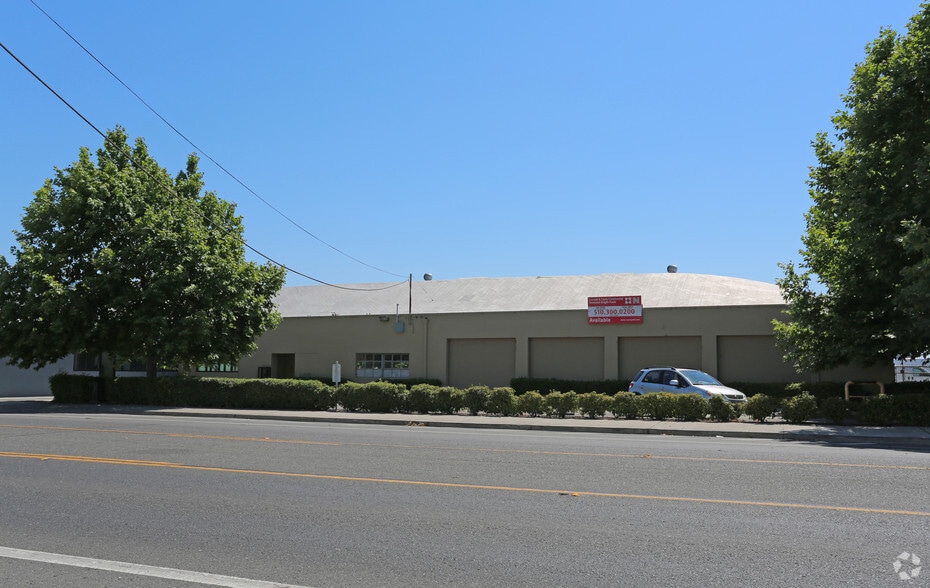 More Photos Of 2661 Alvarado St, San Leandro Warehouse For Lease